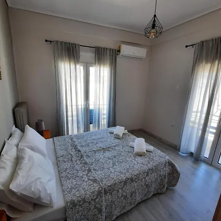 Cosy Apartment In The Heart Of The City Kalamata Exterior photo